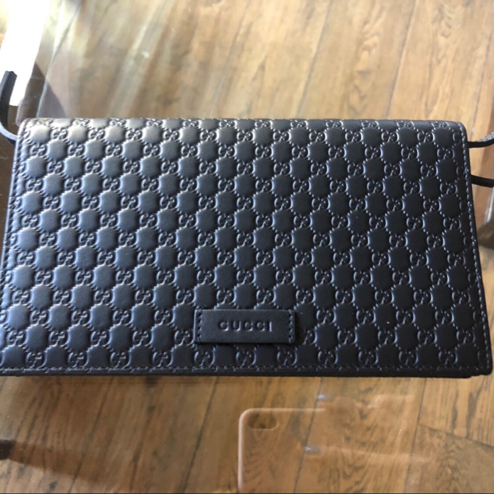 GUCCI Microguccissa Crossbody in Black